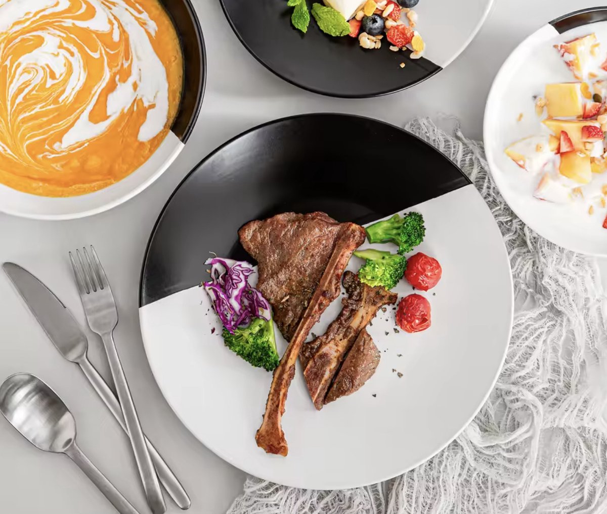 Dinnerware set white/black - Ceramic - 8 large plates - 8 small plates - 8 deep plates - 8 bowls - 32 pieces - White - Black