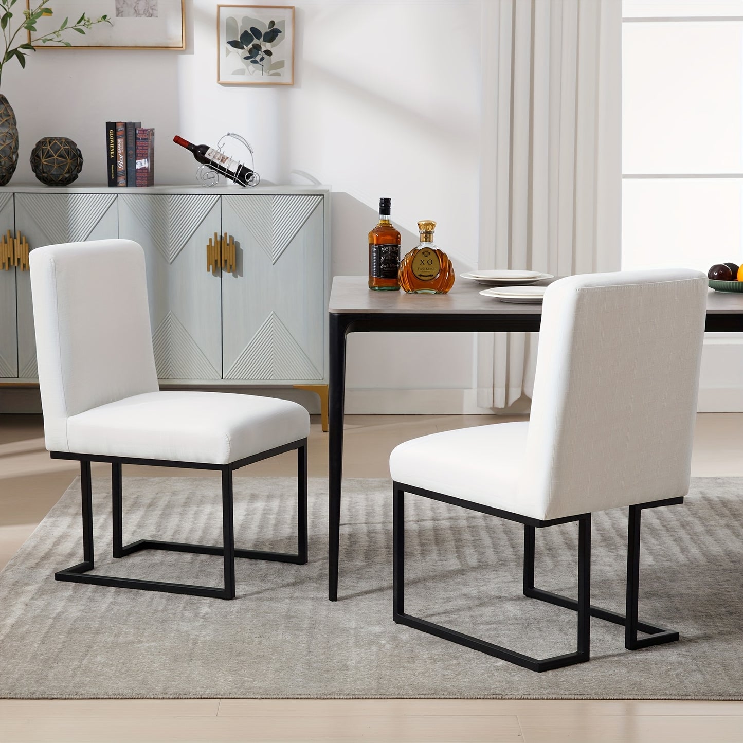 Eetkamerstoel – Stoel – Kuipstoel – Keukenstoel – Zithoekstoel – Set van 2 – Modern design – Gestoffeerde zitting met matte zwarte metalen frame