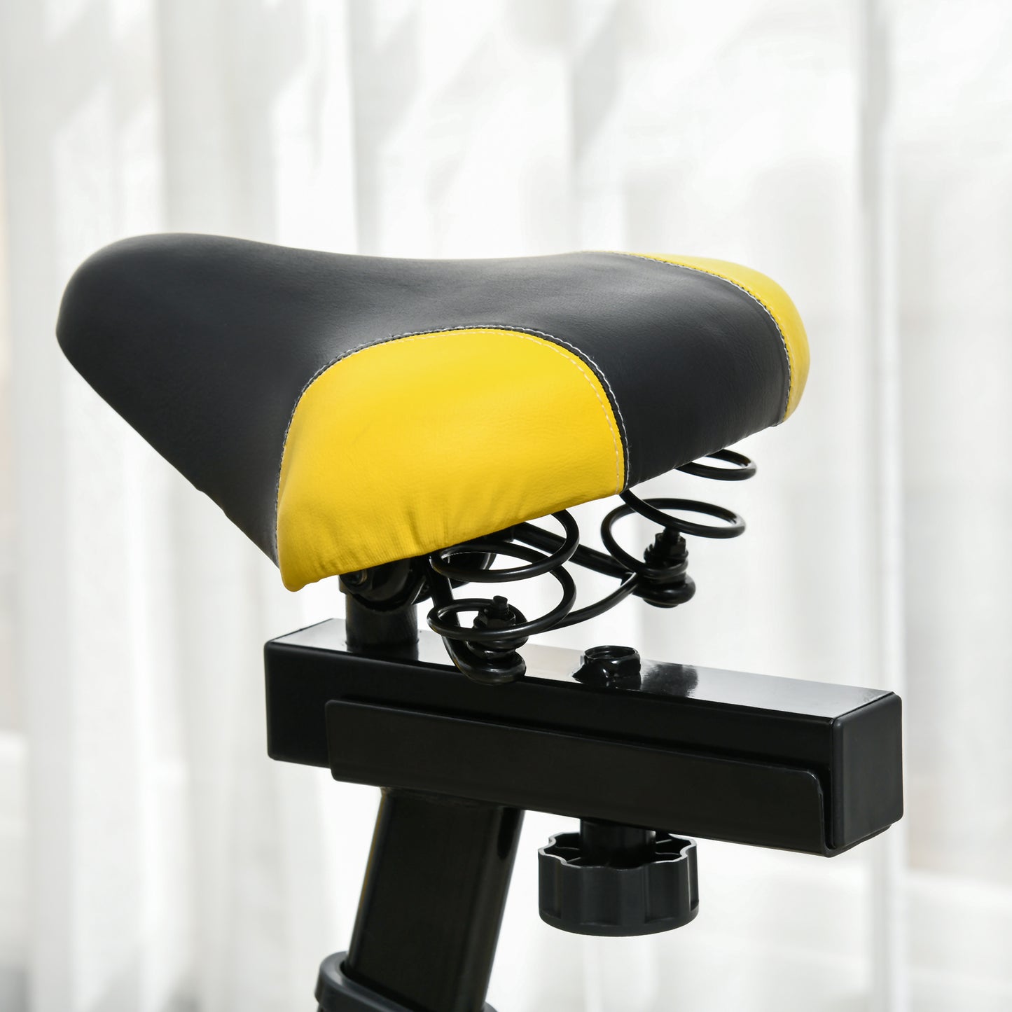 Hometrainer – Fitnessfiets – Trainingsfiets – Cardiofiets – Spinningfiets – Stil Werkend – Verstelbare Weerstand – Geïntegreerde Hartslagmeter – Geel