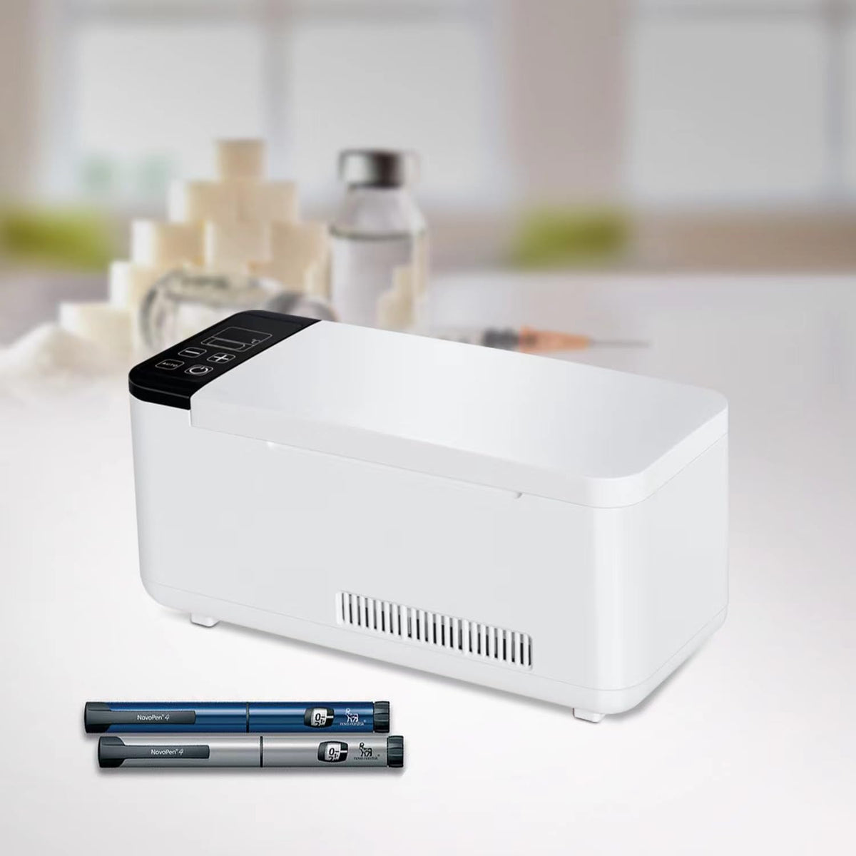 Insulinekoeler-koelbox, 2-8 °C, mini-medicijnkoelkast, lange werktijd, insulinekoeler voor 12-16 uur met twee onafhankelijke oplaadbare batterijen, perfect voor op reis, thuis (0,6 l, wit)