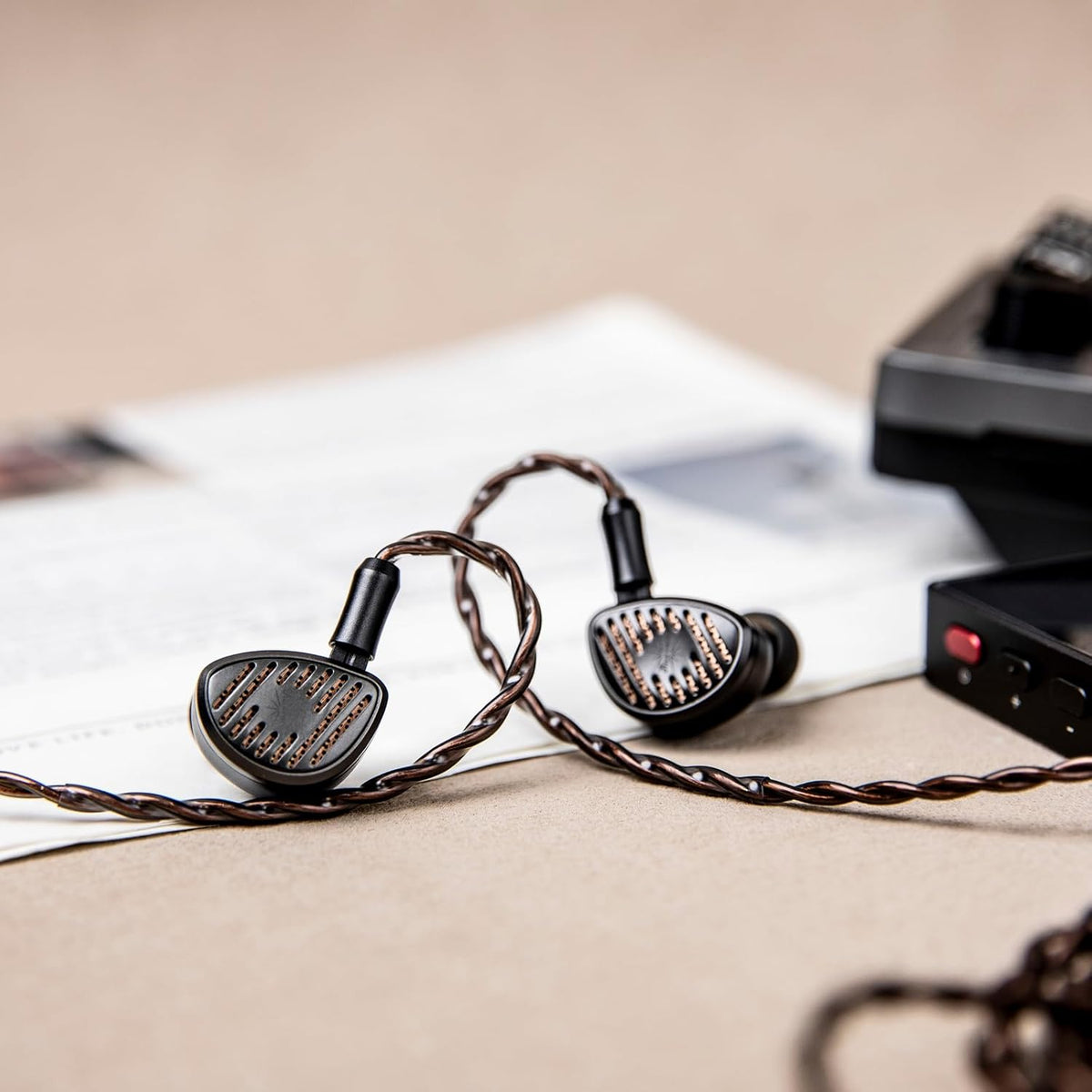 In-Ear Monitor 7-Driver Quadbrid – IEM – In-Ear Hoofdtelefoon – Bedrade Oordopjes – Gaming In-Ears – Open-Back Ontwerp – Modulaire 3,5 mm/4,4 mm Kabel