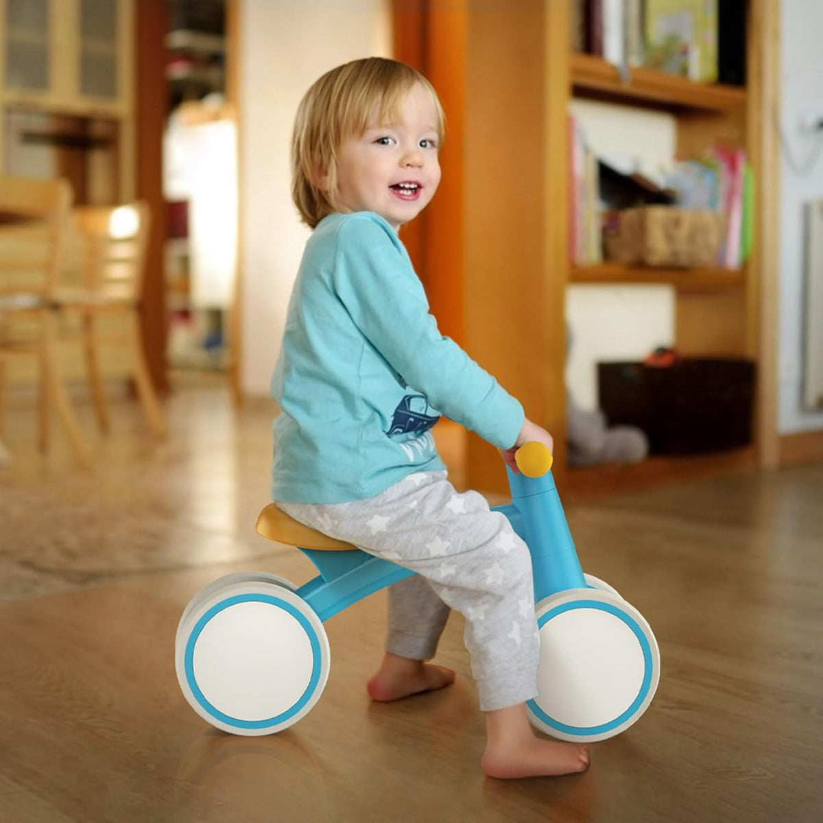 SEREED Baby loopfiets voor 1 jaar oude jongens meisjes 12-24 maanden peuter loopfiets, 4 wielen peuter eerste fiets, eerste verjaardagscadeau
