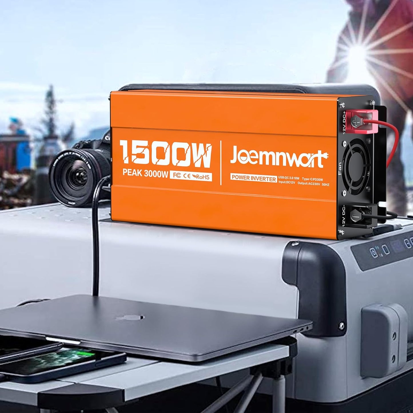 Spanningsomvormer, 1500 W, omvormer met gemodificeerde sinusgolf, 12 V naar 230 V, piekvermogen 3000 W, ideaal voor laptops, tablets, smartphones en meer