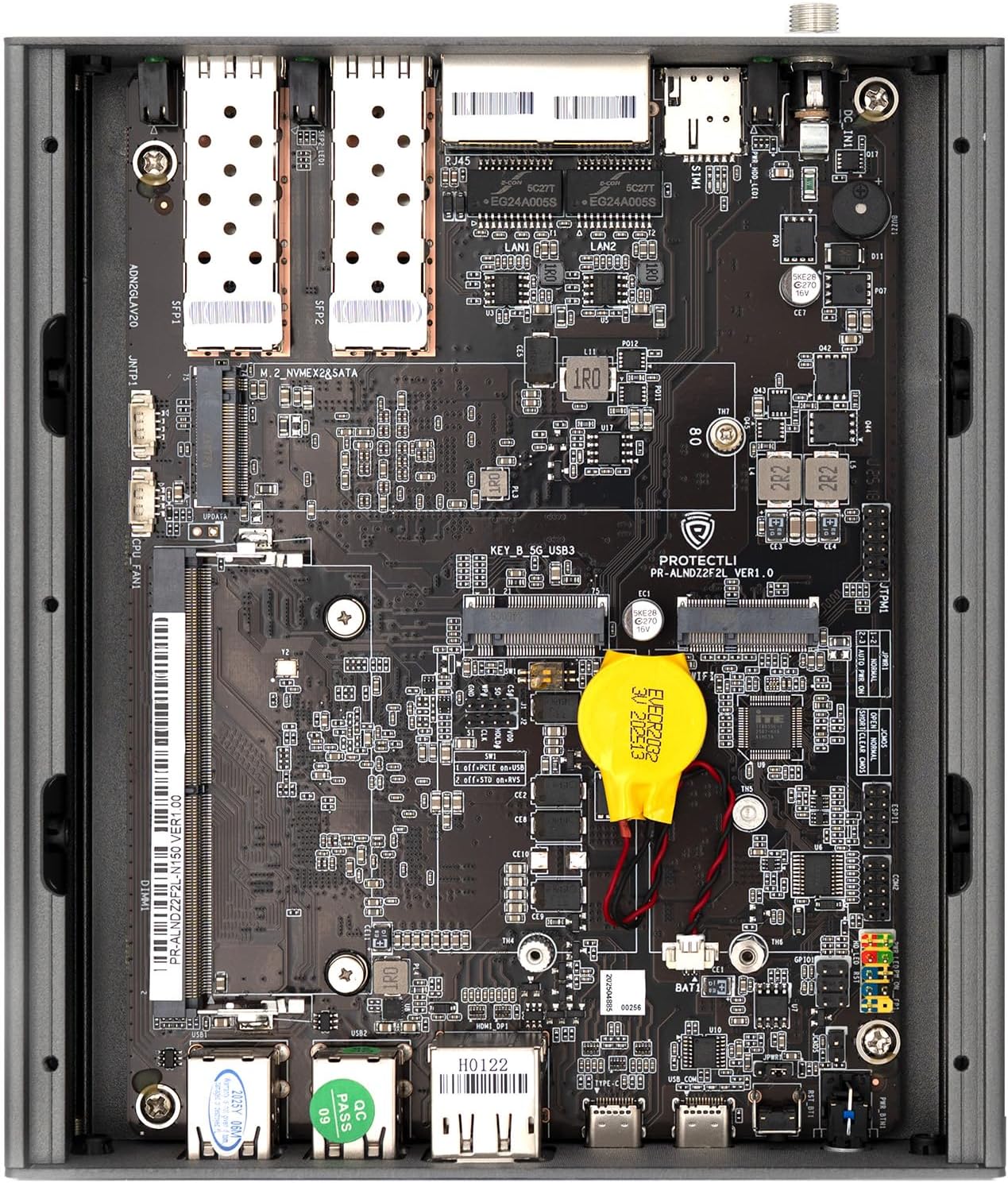Protectli Vault Pro VP2440-4 poort, Micro Appliance/Mini PC - Intel N150, 2X 10G SFP+ NIC's, 2X 2.5G NIC's, DDR5 RAM, 32 GB eMMC on-board, M.2 SATA SSD Storage, AES-NI, Barebones