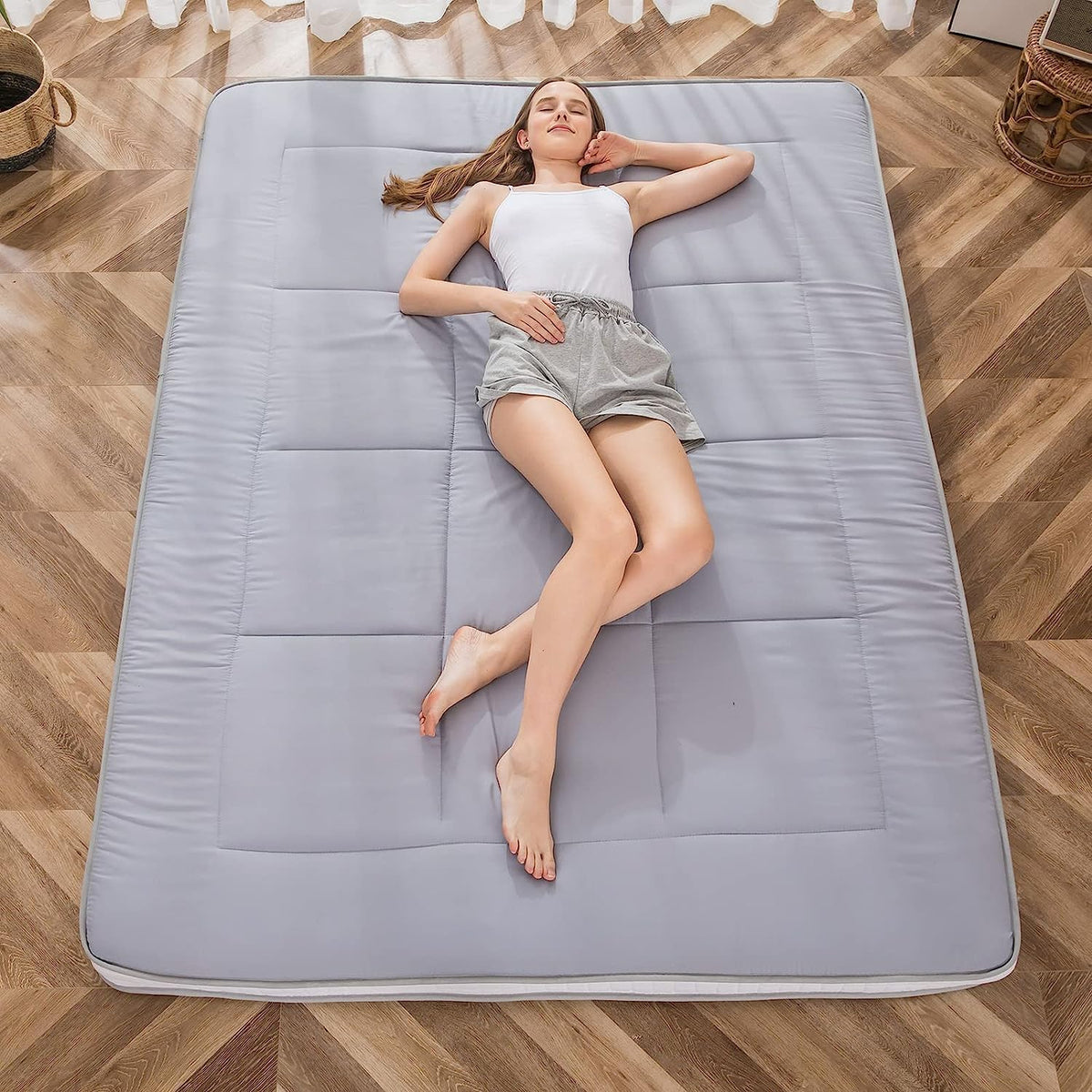 MAXYOYO Futonmatras, gewatteerd Japans vloermatras, gewatteerde matrasoplegger, extra dik, opvouwbaar, ademend, vloerligbed, logeerbed, voor campingbank, grijs, 90 x 190 cm