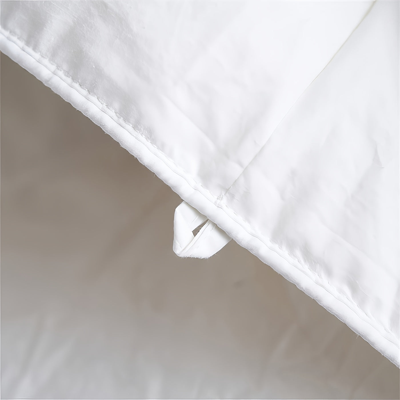 Premium Winter White Goose Down Duvet With 3D Baffle Box & Gusseted Design - 800FP White Goose Down & Feathers, Lightweight And Fluffy Bed Cover For Cold Nights, Elegant Bedding For All Seasons, Goose Down Comforter (220×240