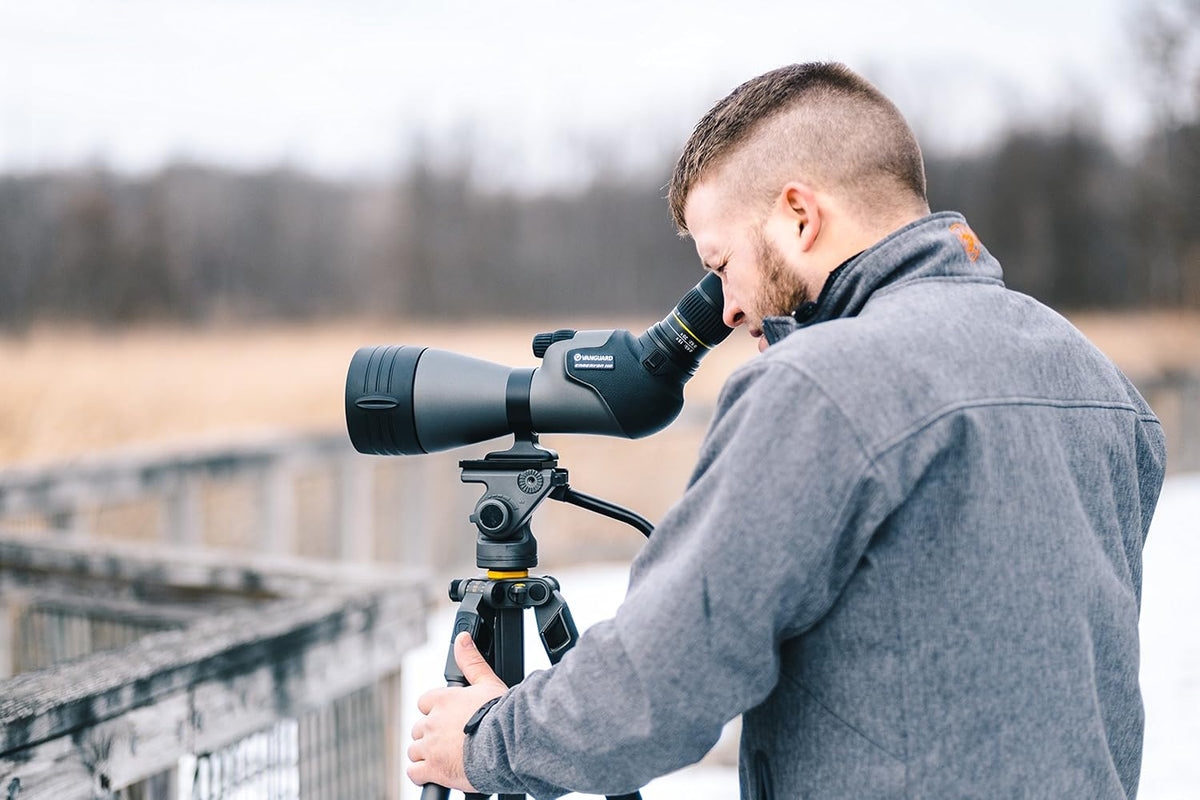 Vanguard Endeavor HD 82A schuin oculair spotting scope
