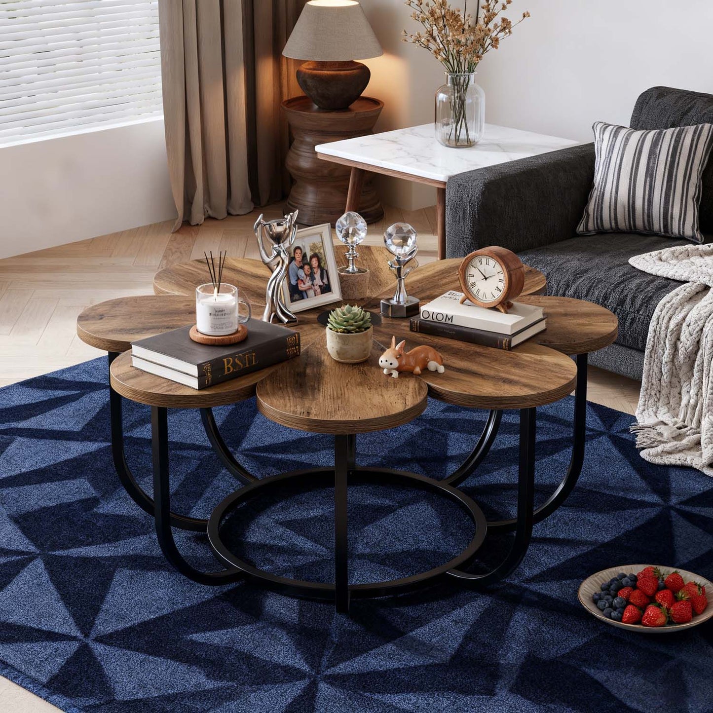 Salontafel – Woonkamertafel – Bijzettafel – Koffietafel – Salon tafel – Bloemvormig Ontwerp – 100 cm Diameter – Faux Marmer Tafelblad – Stevig Metaalframe – Duurzaam Gelamineerd Hout – Modern Bruin & Zwart