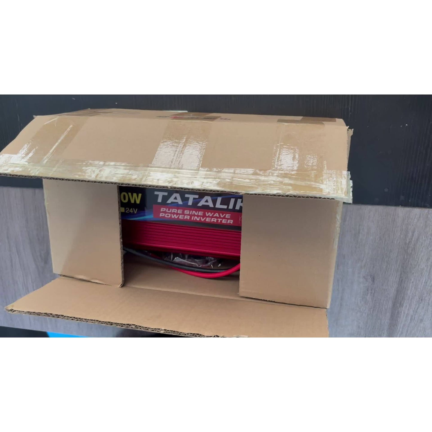Spanningsomvormer – Omvormer – Inverter – Stroomomzetter – Converter – 12V Naar 220V – Zuivere Sinusgolf – 5000W Piekvermogen – Aluminium Behuizing Met Datadisplay