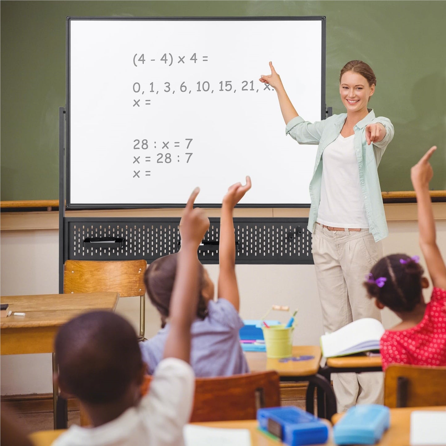 Mobiel Whiteboard – Droog Uitwisbaar Bord – Magnetisch Bord – Spiegelbord – Schoolbord – Dubbelzijdig – 120 x 90 cm – Hoogte Verstelbaar – Wieltjes Met Rem