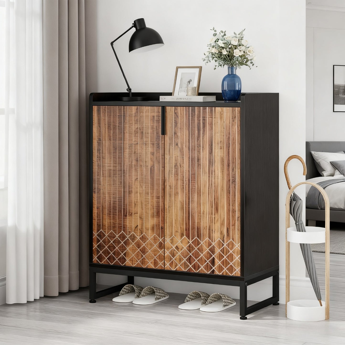 Schoenenkast – Schoenenrek – Schoenenopberger – Schoenenkast – Schoenenbank – 6-Laags – Voor 20-25 Paar Schoenen – MDF Hout Met Stevige Metalen Poten – Zwart/Bruin Verticale Opbergkast