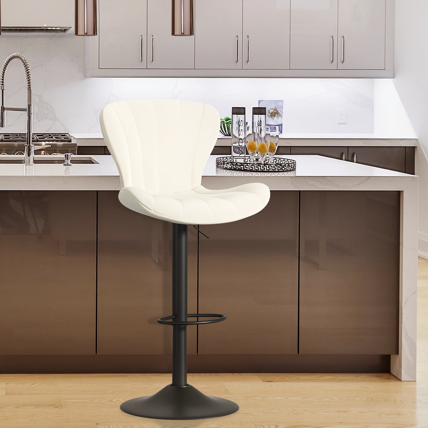 Barkrukken – Barstoelen – Hoge Stoelen – Keukenstoelen – Bistro Stoelen – Ergonomisch Design – 360° Draaibaar – Beige Kunstleer – Verstelbare Hoogte – Met Rugleuning En Voetsteun – Set Van 2