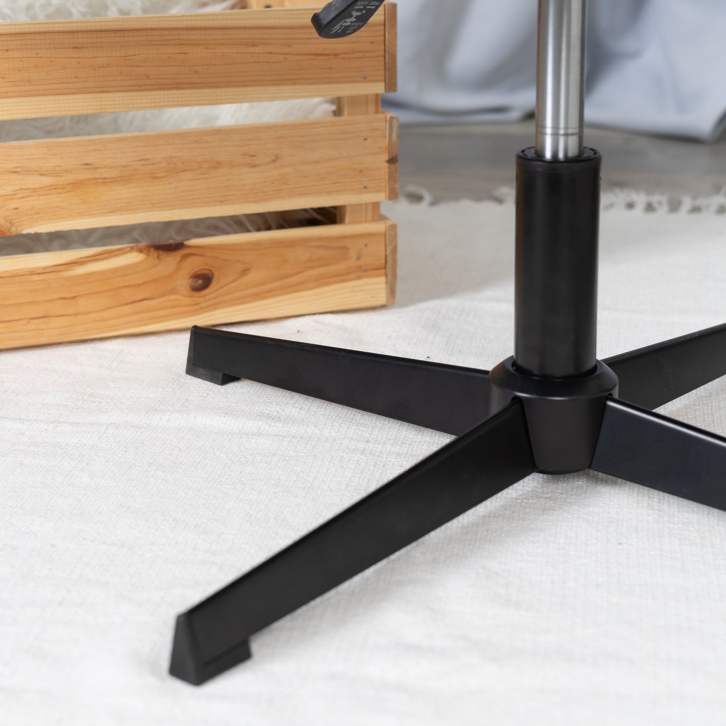 Retro Eetkamerstoelen – Vintage Stoelen – Eetkamer Stoelen – Armleun Stoelen – Bruin Suède – Comfortabele Zitting 9 cm – Stevig Metaal Frame
