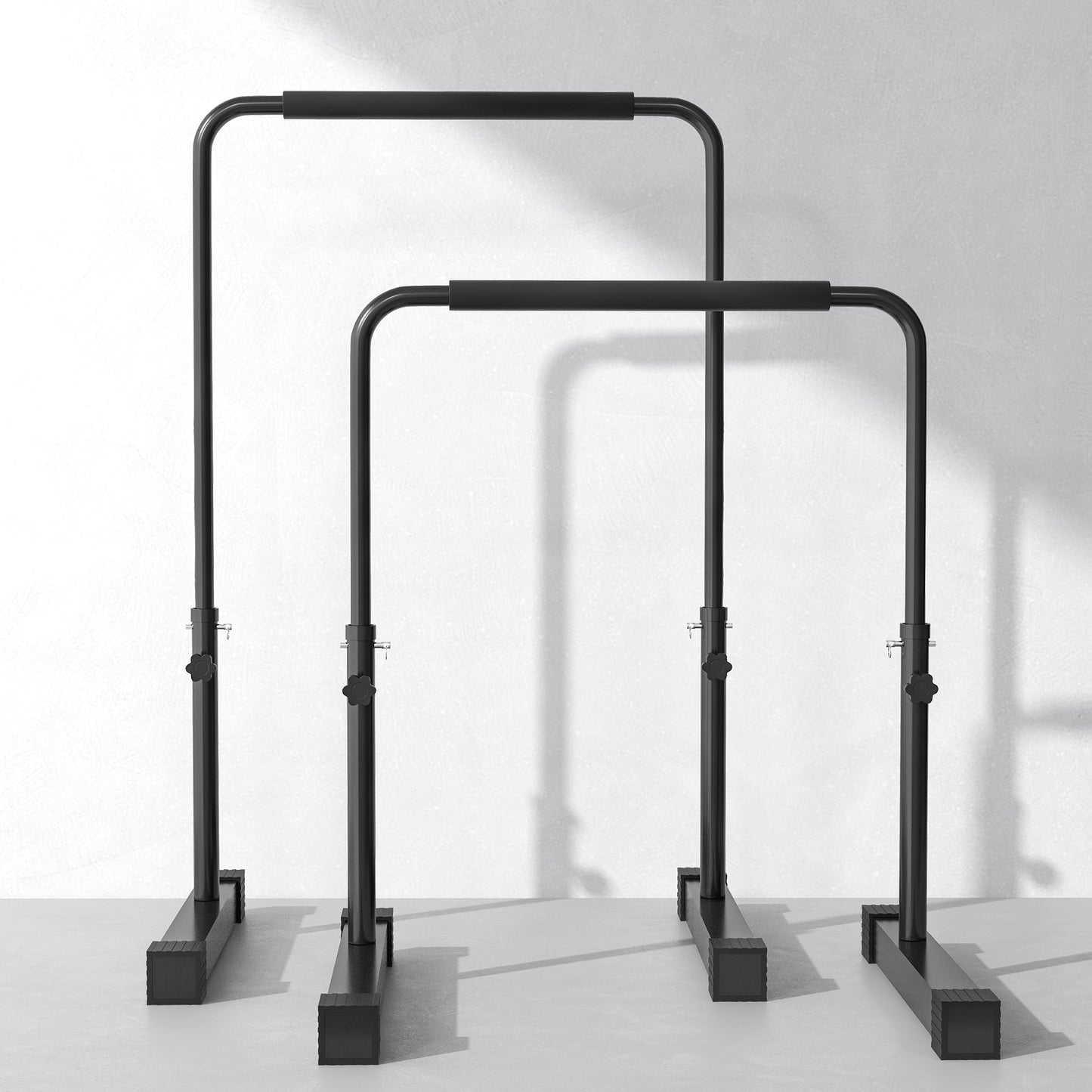 Dipstation – Dip Bars – Krachtstation – Power Tower – Fitnessstation – Verstelbaar 80-105 cm – Stalen Constructie – Maximaal 120 kg Belastbaar