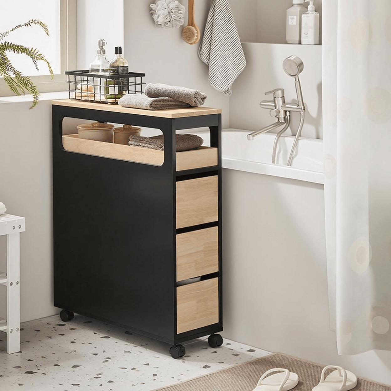 Badkamerkast – Opbergkast – Kolomkast – WC Kastje – Smalle Kast – Compact 24x65x82 cm – MDF met Houtlook – Verrijdbaar met 3 Laden en Uitneembare Plank