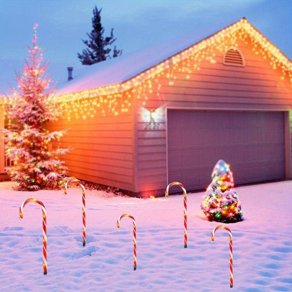 Kerstdecoratie Rode Candy Canes – Kerstversiering Buiten – Outdoor Kerstdecoratie – Tuindecoratie Kerst – Set van 10 – 53 cm Hoog – Weerbestendig Kunststof