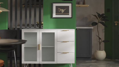 Keukenkastje – Keukenkast – Opbergkast – Buffetkast – Ladeskast – Wit Met Gouden Details – 3 Lades En 2 Glazen Deuren – MDF En Metaal