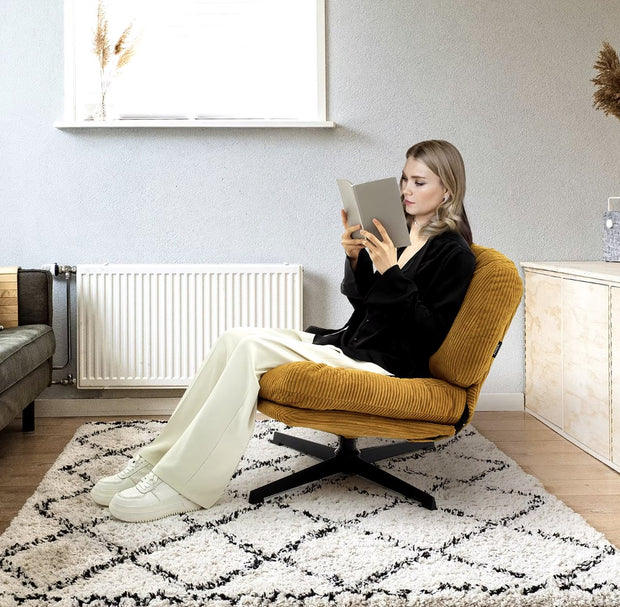 J&R Corduroy loungestoel - Stoel - Relax stoel - Draaibare stoel - Dikke kussens - Met hocker - Geel