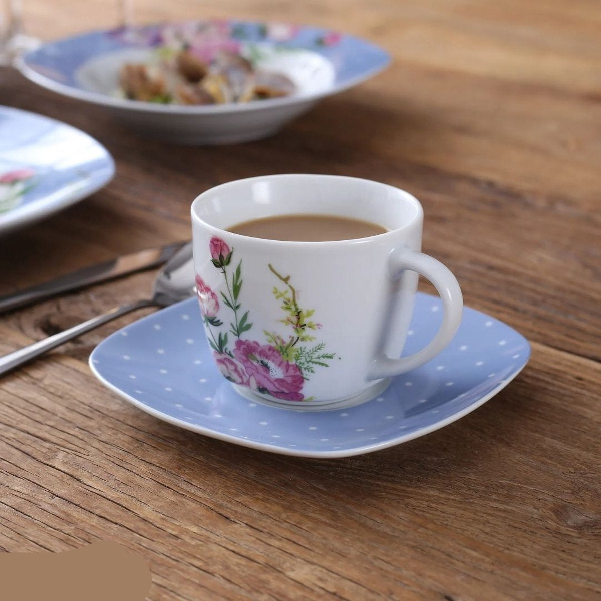 Luxe Serviesset - Bordenset - Kommen set - Soep Borden - Dessert Borden - Dinerborden - set van 30 - 6 persoons - Wit - Blauw - Bloemen