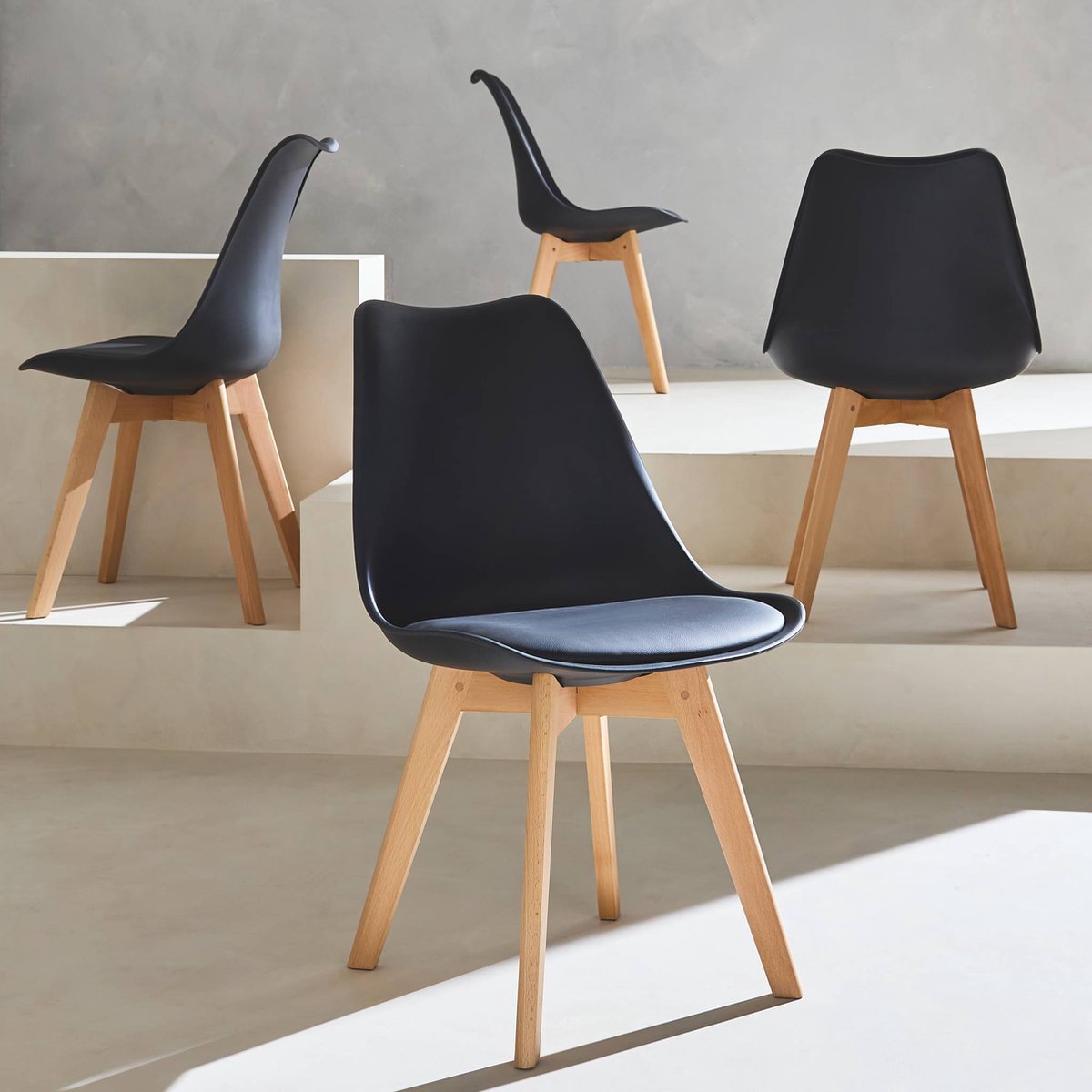 Kuipstoelen - set van 4 met houten poten - Sponskussen woonkamerstoel