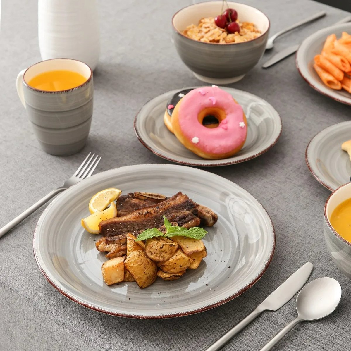Luxe Serviesset - 32-Delig - 8 Persoons - Keramiek - Bordenset - Dinner Platen - Dessertborden - Kommen - Mokken - Schaaltjes - Grijs