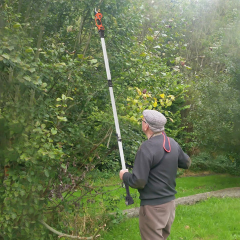 Telescopische Snoeischaar - Incl 2 Accu's 21V - Elektrisch - Krachtig 2000mAh - 400W - Tot 190cm en 30mm - Snijsnelheid instelbaar - Beveiligd