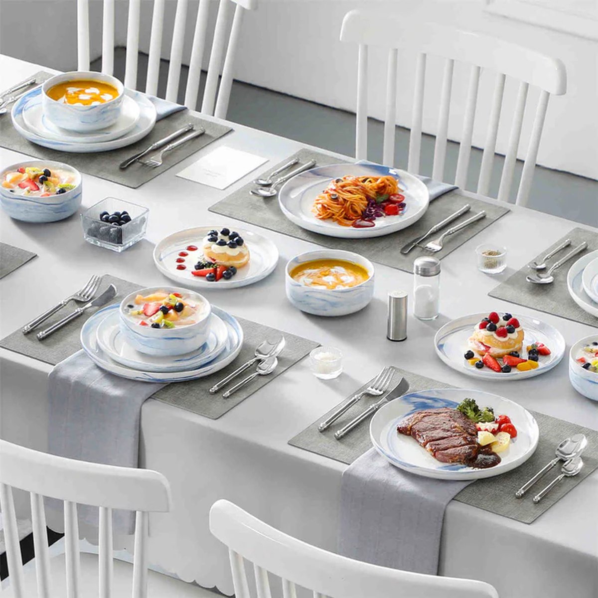 Luxe Serviesset – 18 delig – 6 persoons – Porselein - Bordenset – Dinner platen – Dessertborden - Kommen - Wit