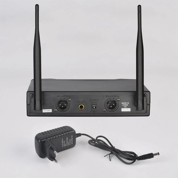 Microfoon set van 2 - Karaoke - Kinderen - Volwassenen - Verstelbare Frequentie - 625.00-655.00MHz - Tot ongeveer 30m - Power adapter - Receiver - Ontvanger - Antennes - Zwart - LCD scherm