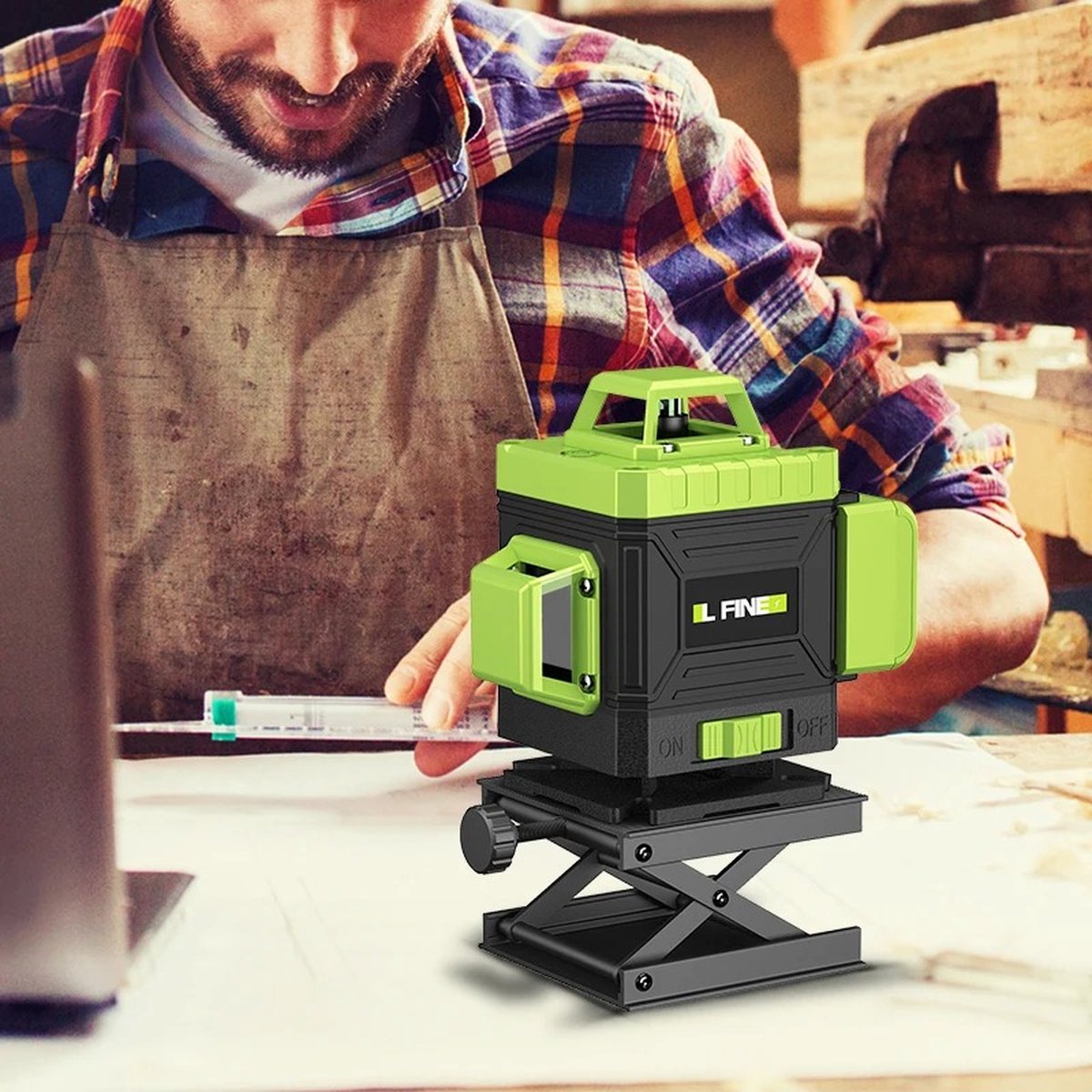 Laser Line - Cross Line Laser - 16 Lines - 4D - 2x Battery - Distance Meter - Green - With Accessories - With Tripod - 360° - 635Nm