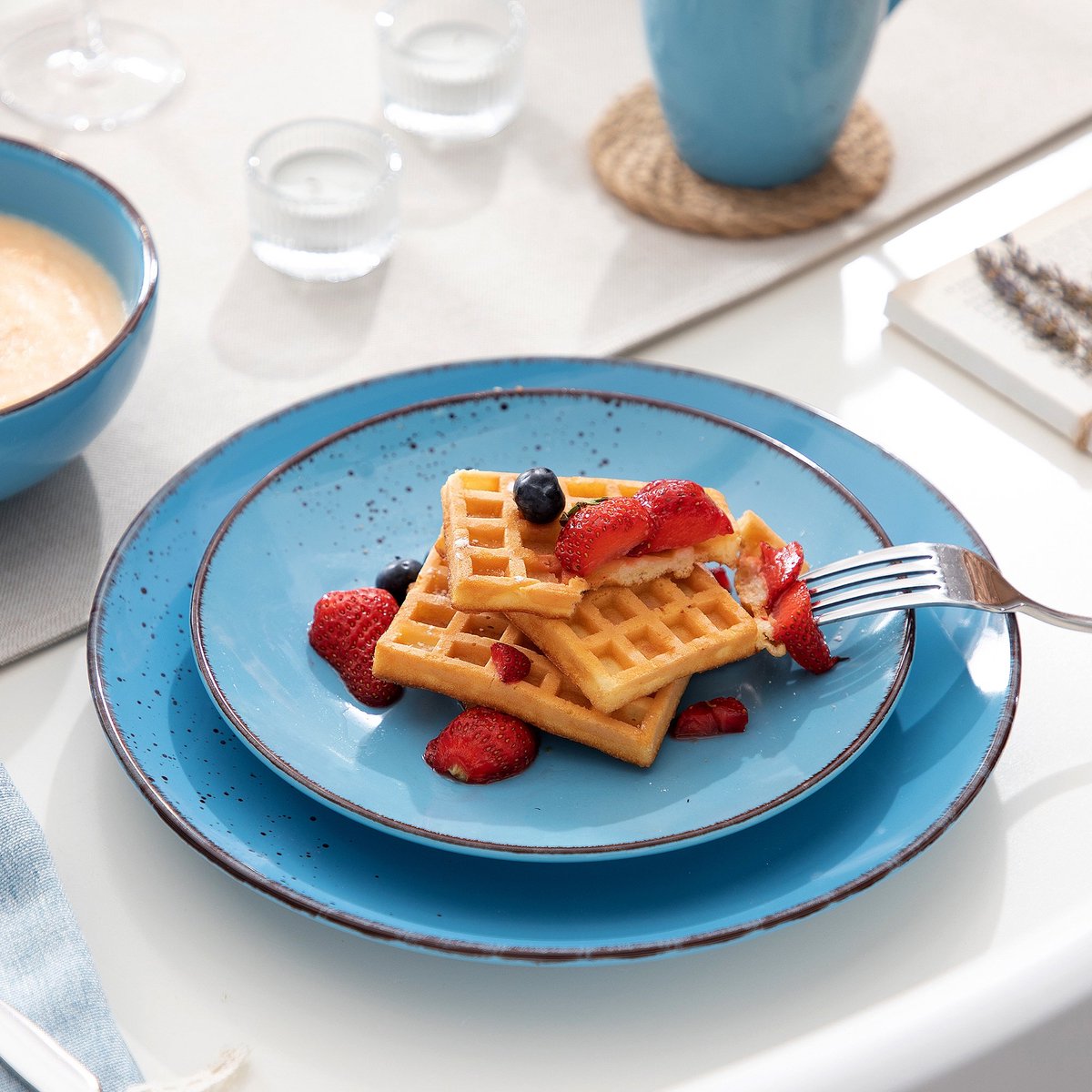 Luxe Serviesset- 16 Delig – 4 Persoons – Keramiek - Bordenset – Dinnerplaten – Dessertborden - Kommen - Mokken - Aquablauw