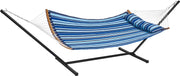 Hangmat - 2 Personen Dubbele - met Gebogen Spreidstok - T-vormige Standaard - Afneembaar Kussen - Draagbare Draagtas - Draagvermogen 200 kg - 1,4x1,9m - Blauwe en Witte Strepen
