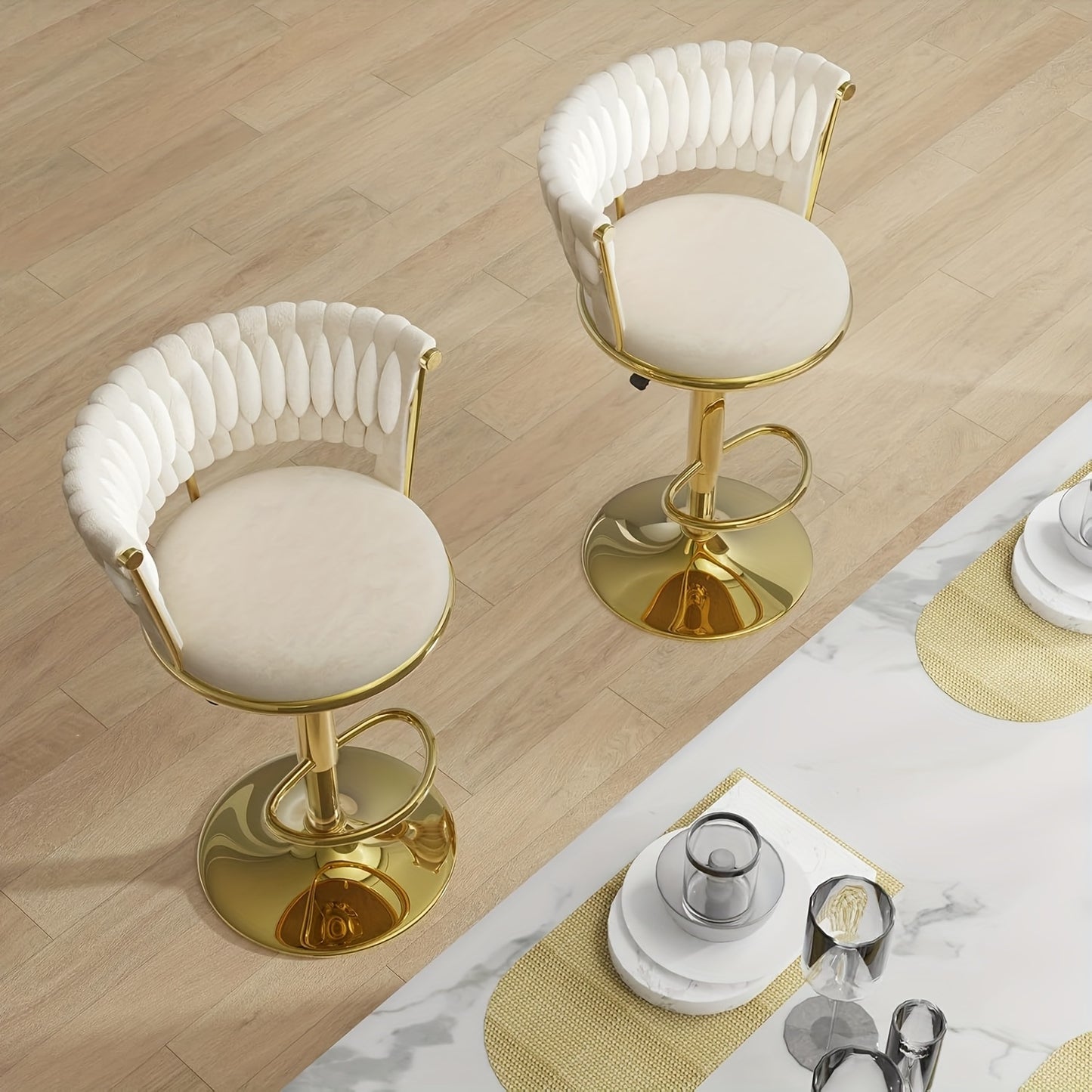 Luxe Royal-Style Barkruk – Verstelbare Hoogte, Draaibaar – Fluwelen Zitting met Gouden Poten, Stevige Ronde Kruk voor Keuken, Home Bar of Café – Elegant Design in Goud & Wit