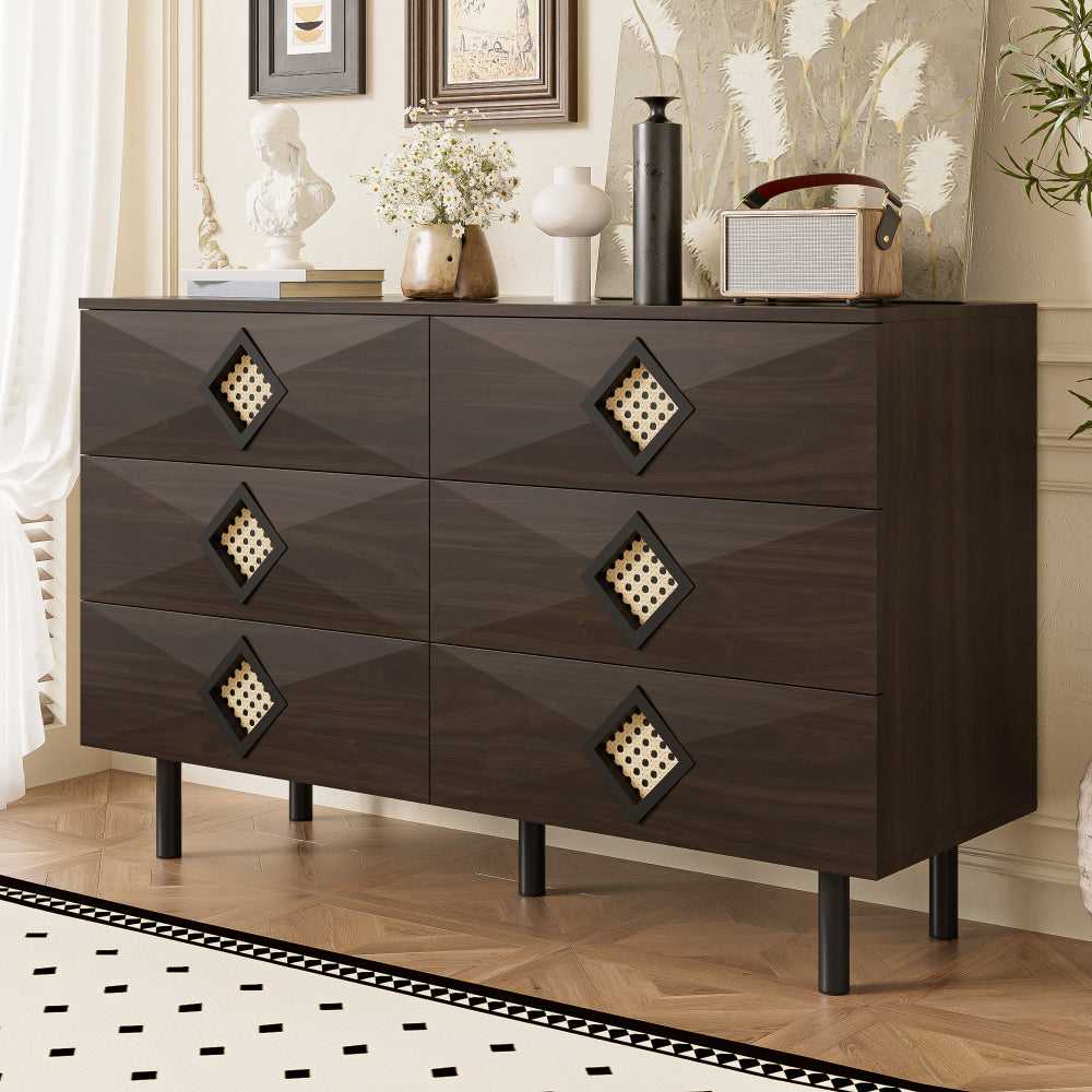 Ladekast – Ladenkast – Kommode – Dressoir – Opbergkast – 6 Lades – Rieten Details – Metalen Poten – MDF & Spaanplaat – Houtkleurig met Zwarte en Gouden Accenten