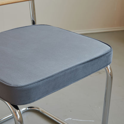 Eetkamerstoelen – Stoelen – Design Stoelen – Keukenstoelen – Set van 4 – Grijze Velvet Bekleding – Handgeweven Rieten Rugleuning – Massief Houten Frame – Comfortabele Zitting – Onderhoudsvriendelijk