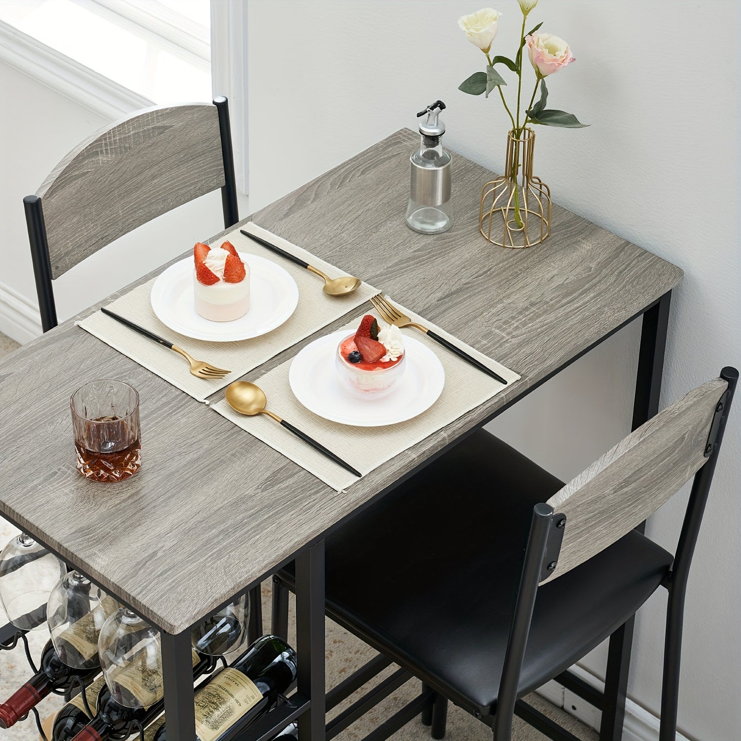 Bar Table Set – Bartafel – Bistroset – Koffietafel – Drinktafel – Industrieel Design – Inclusief 2 Barkrukken – 2-Tier Wijnrek Met Glashouder – Grijs