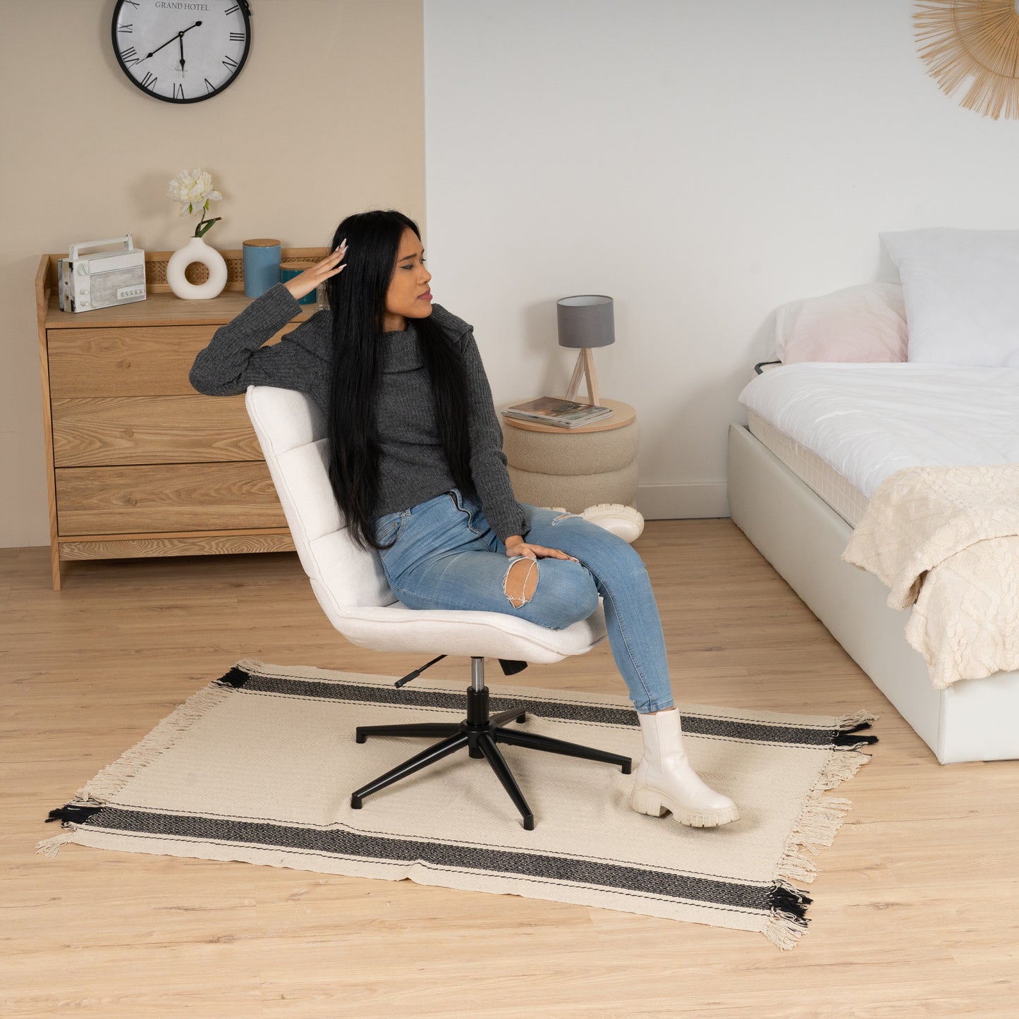 Draaifauteuil – Draaibare stoel – Relaxstoel – Bureaustoel – Fauteuil – 360° Swivel – Verstelbare Hoogte – Chenille Stof Beige 67x61x89-95 cm