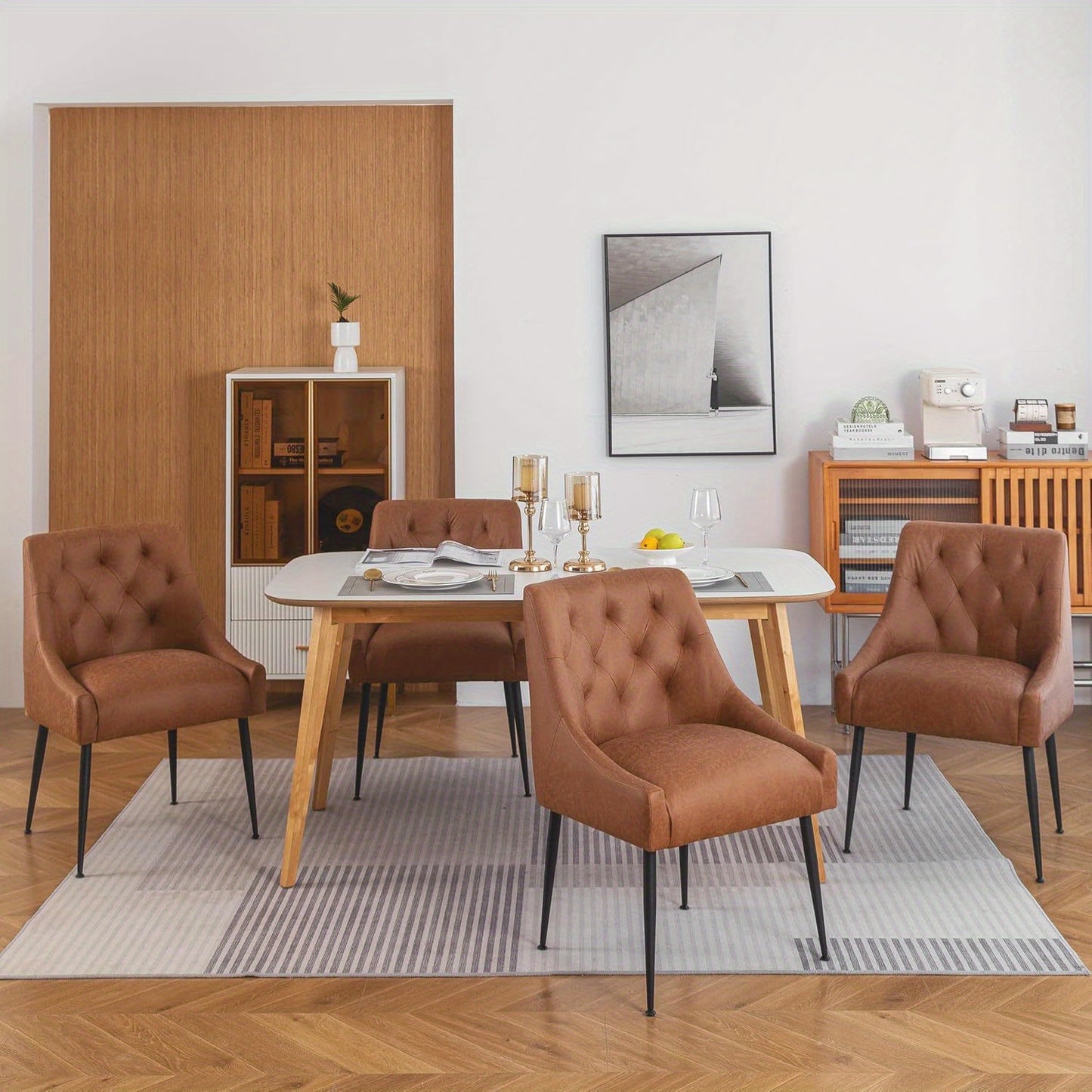 Eetkamerstoel – Stoel – Kuipstoel – Keukenstoel – Woonkamerstoel – Lichtbruine Bekleding – Metalen Frame – Mid-Century Design – Diamantvormige Stiksels – Set van 2