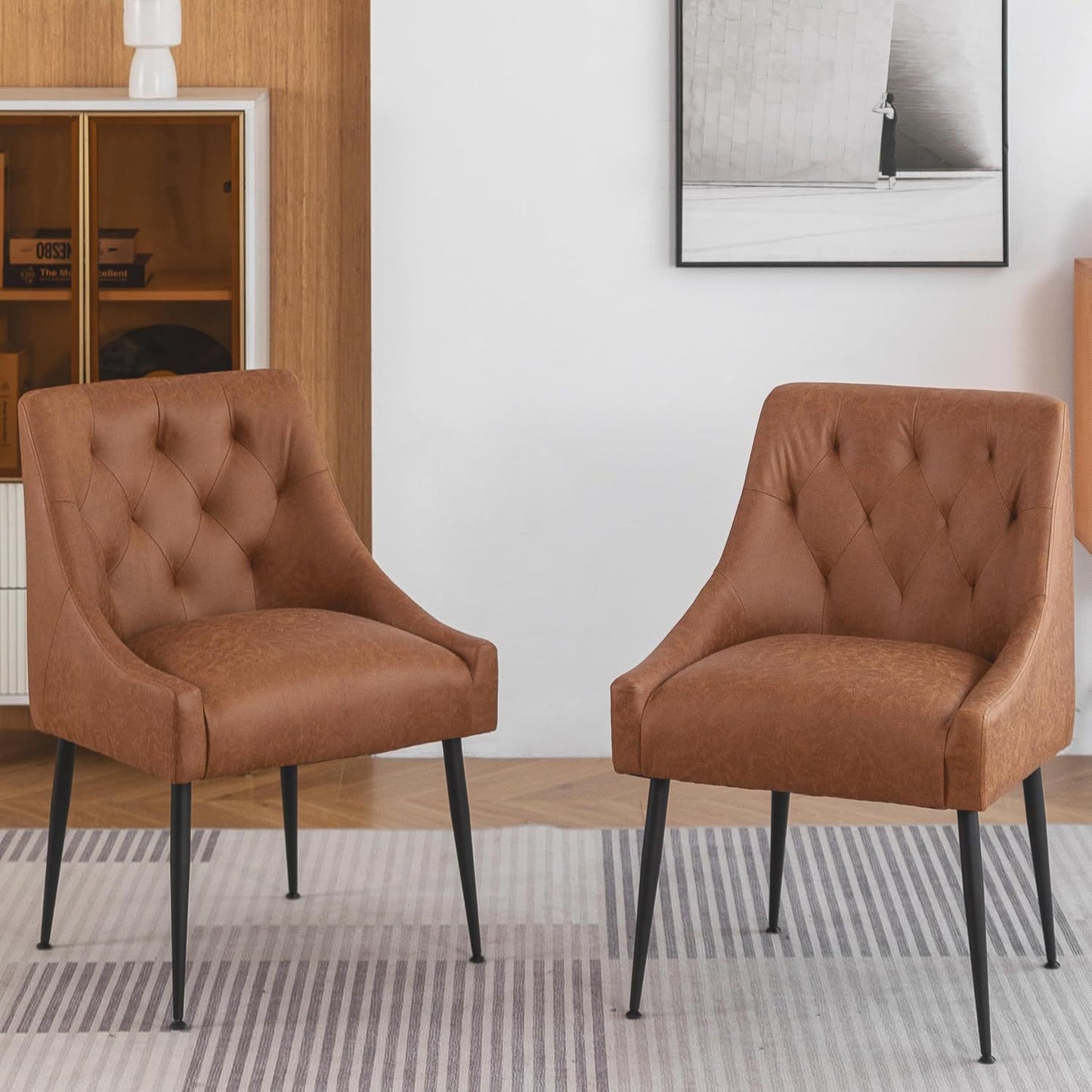 Eetkamerstoel – Stoel – Kuipstoel – Keukenstoel – Woonkamerstoel – Lichtbruine Bekleding – Metalen Frame – Mid-Century Design – Diamantvormige Stiksels – Set van 2