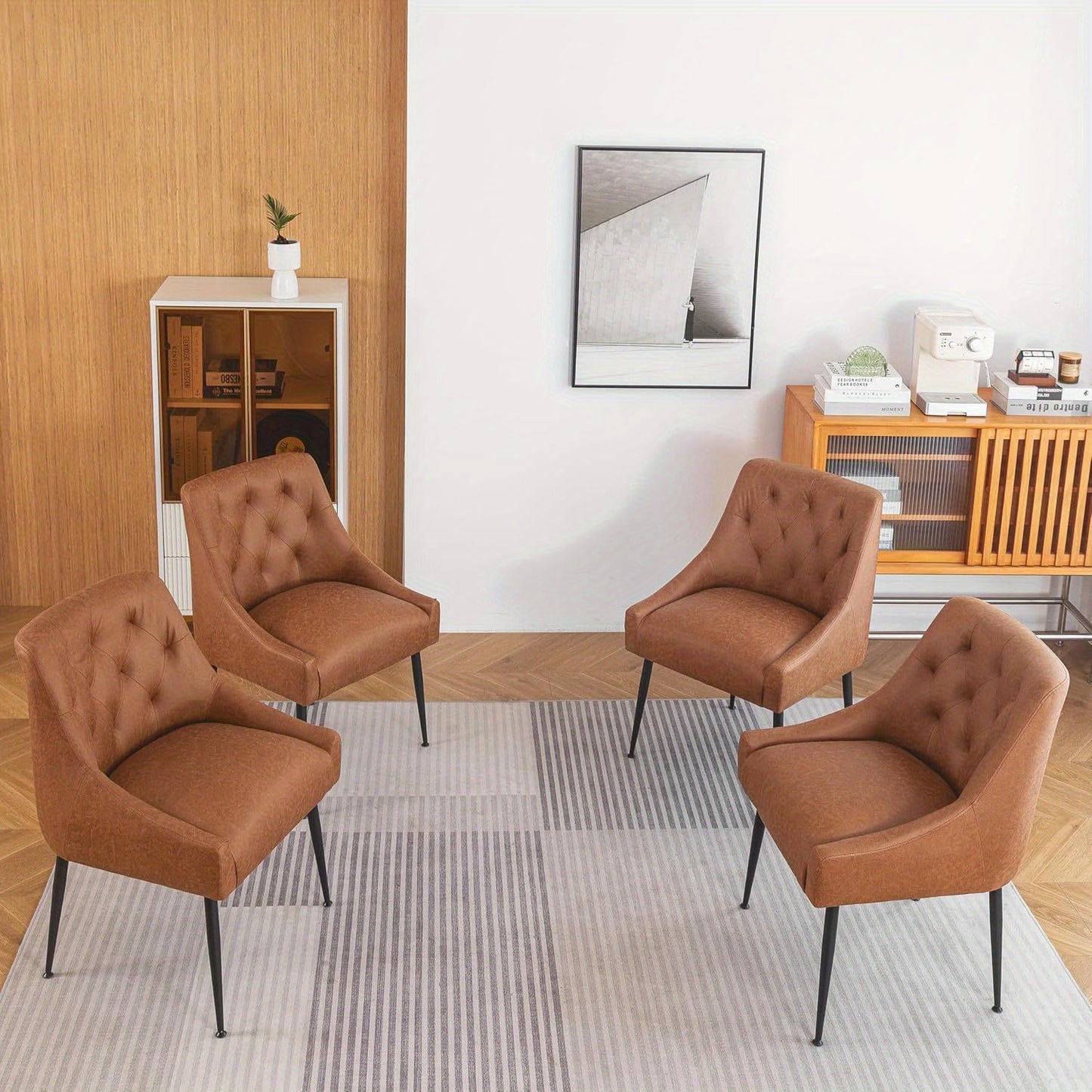 Eetkamerstoel – Stoel – Kuipstoel – Keukenstoel – Woonkamerstoel – Lichtbruine Bekleding – Metalen Frame – Mid-Century Design – Diamantvormige Stiksels – Set van 2