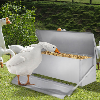 Kippenvoerautomaat – Kippenvoerbak – Voederbak – Pluimvee Voederautomaat – Voersilo – 5 kg Inhoud – Zelfopenend Pedaal – Waterdicht Gegalvaniseerd Staal
