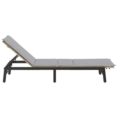 Ligstoel – Zonne-ligstoel – Tuinstoel – Relaxstoel – Lounger – Beige Poly Rattan – Ergonomisch Verstelbaar – Gel Memory Foam Kussen