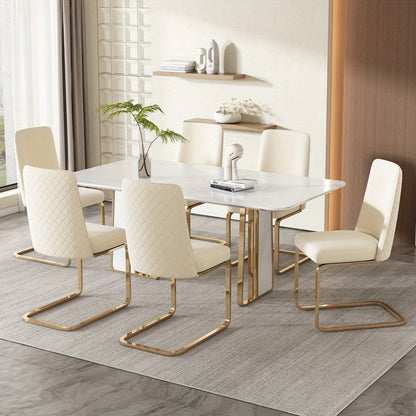 Eetkamerstoel – Stoel – Kuipstoel – Woonkamerstoel – Luxe Stoel – Set van 2 – Beige Velvet – Diamantpatroon Rugleuning – Gouden Metalen Poten