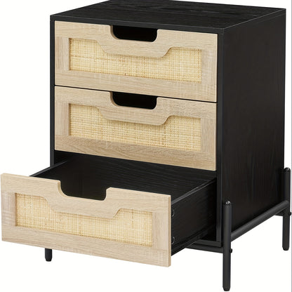 Nachtkastje – Nachtkast – Ladekastje – Bijzettafel – Nachtkastje Hout – Boho Rattan Met 3 Lades – Zwart Met Metalen Poten – Groot Opbergvlak