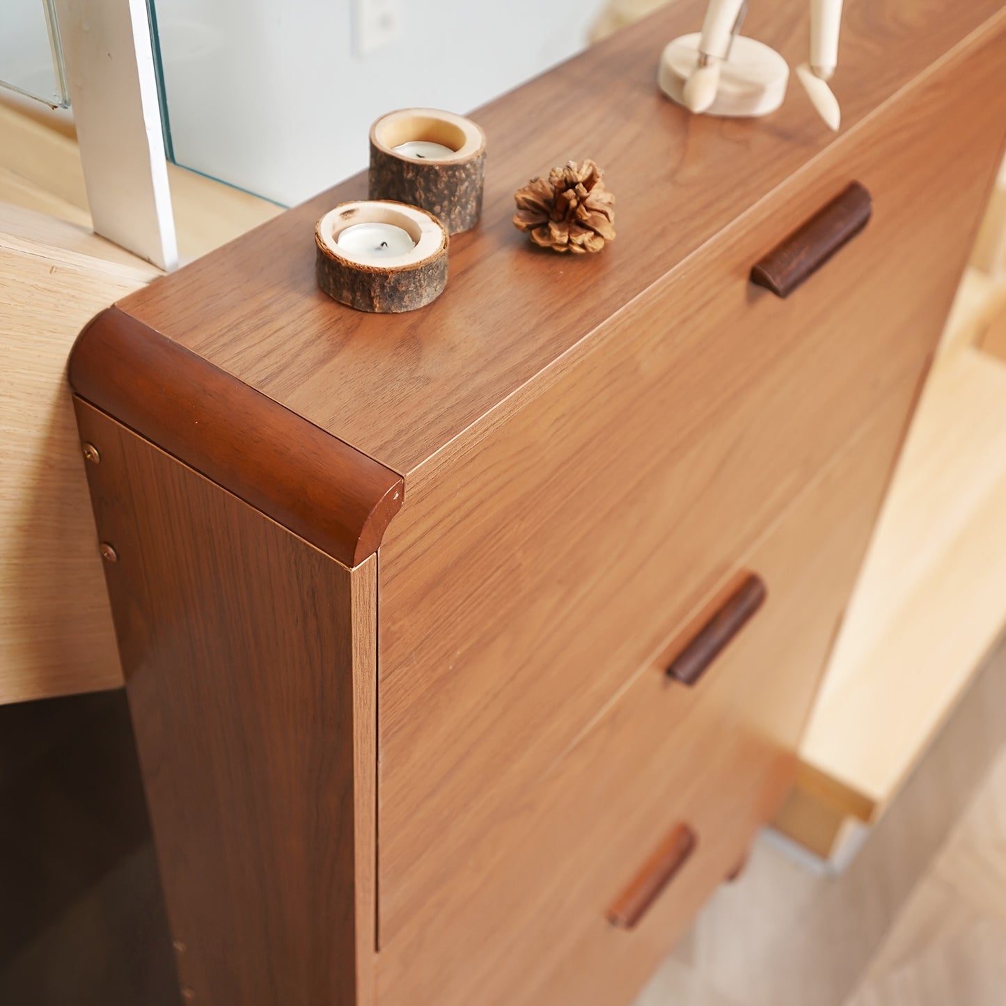 Schoenenkast – Schoenenrek – Schoenenopberger – Hal Organizer – Schoenenkast Met Klapfront – Hout – Voor 15 Paar Schoenen – Modern Bruin Wit – Ruimtebesparend Design