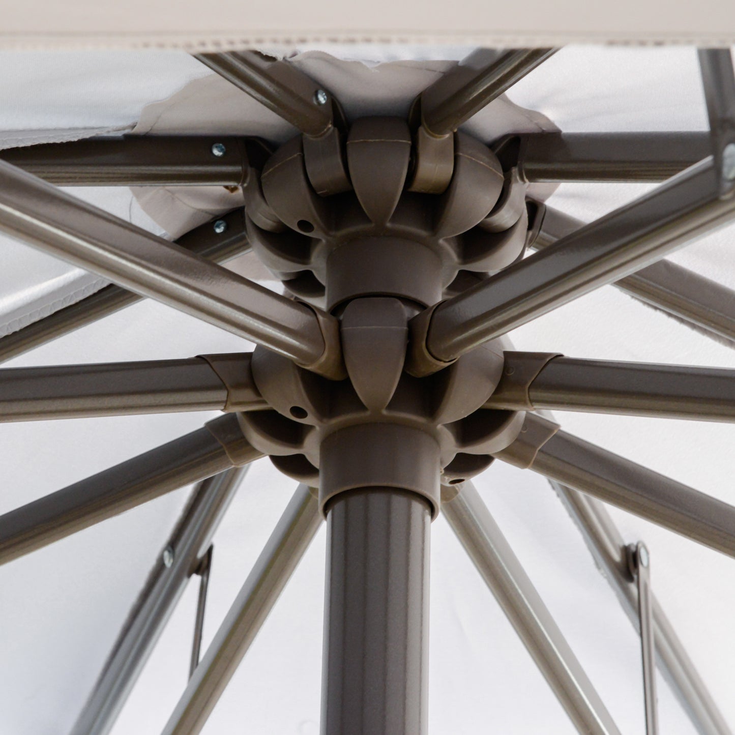 Parasol – Stokparasol – Zweefparasol – Buitenparasol – Terrasparasol – Extra Groot Ø2,67 m – Dubbele Kap & Stalen Frame – Lichtgrijs