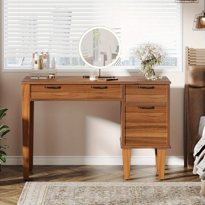 Bureau – Computertafel – Schrijftafel – Werktafel – Bureaus – 119,4 cm – MDF Engineered Wood – 3 Lades – Verstelbare Voetjes – Farmhouse Stijl – Compact en Stabiel