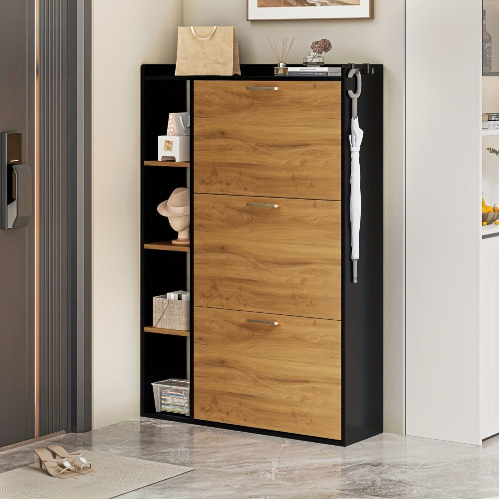 Schoenenkast – Schoenenopberger – Schoenenrek – Halmeubel – Schoenentoren – Smal Design – 3 Deuren – Hardhouten Constructie – Zwarte Afwerking – Bovenblad Display – Ruimtebesparend