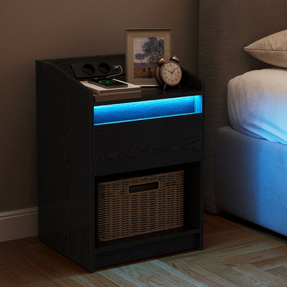 Nachtkastje – Bedside Table – Bijzettafel – Opberglade – Sfeerverlichting – Met LED-Verlichting En Oplaadstation – 2 USB-Poorten En Stopcontacten – Set Van 2 – 35x40x58 Cm – Stevig Hout – Zwart