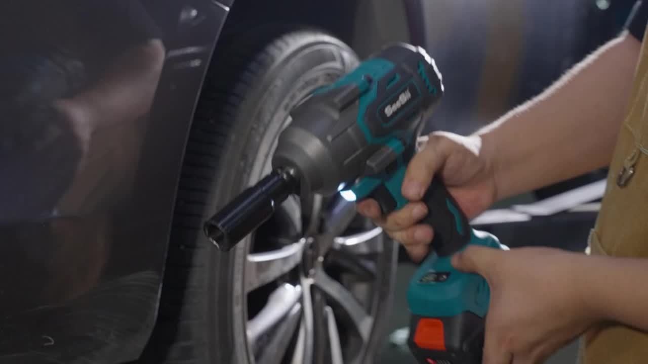 Slagschroevendraaier – Slagschroefmachine – Slagmoersleutel – Accu Slagschroevendraaier – Elektrische Slagsleutel – 1000Nm Koppel – 2x 4.0Ah Batterijen & Snellader