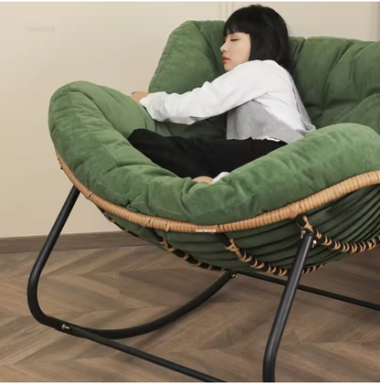 Schommelstoel – Schommelstoel Tuin – Relaxstoel – Fauteuil – Loungestoel – Oversized Design – PE-Rattan Metalen Frame – Memory Foam Kussen – Weerbestendig – Beige